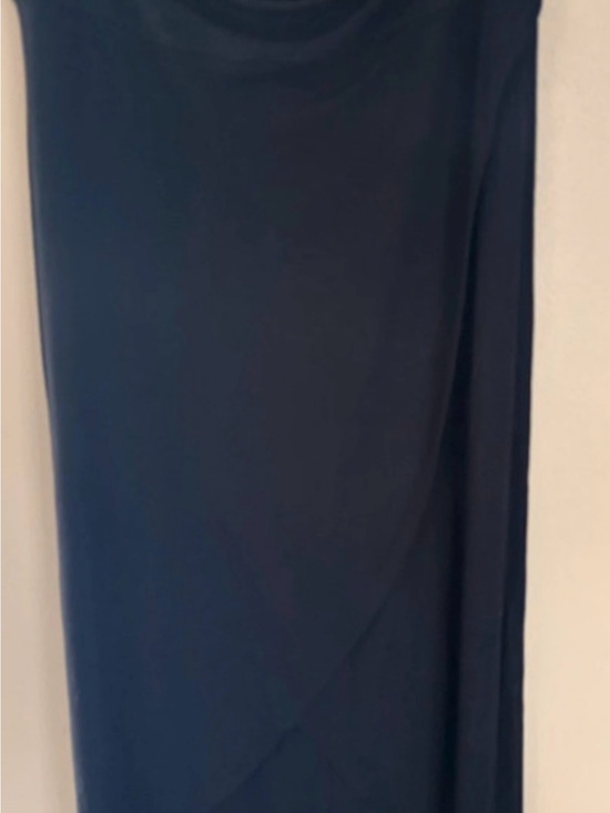 Athleta Dresses & Skirts - Athleta Black Midi Skirt